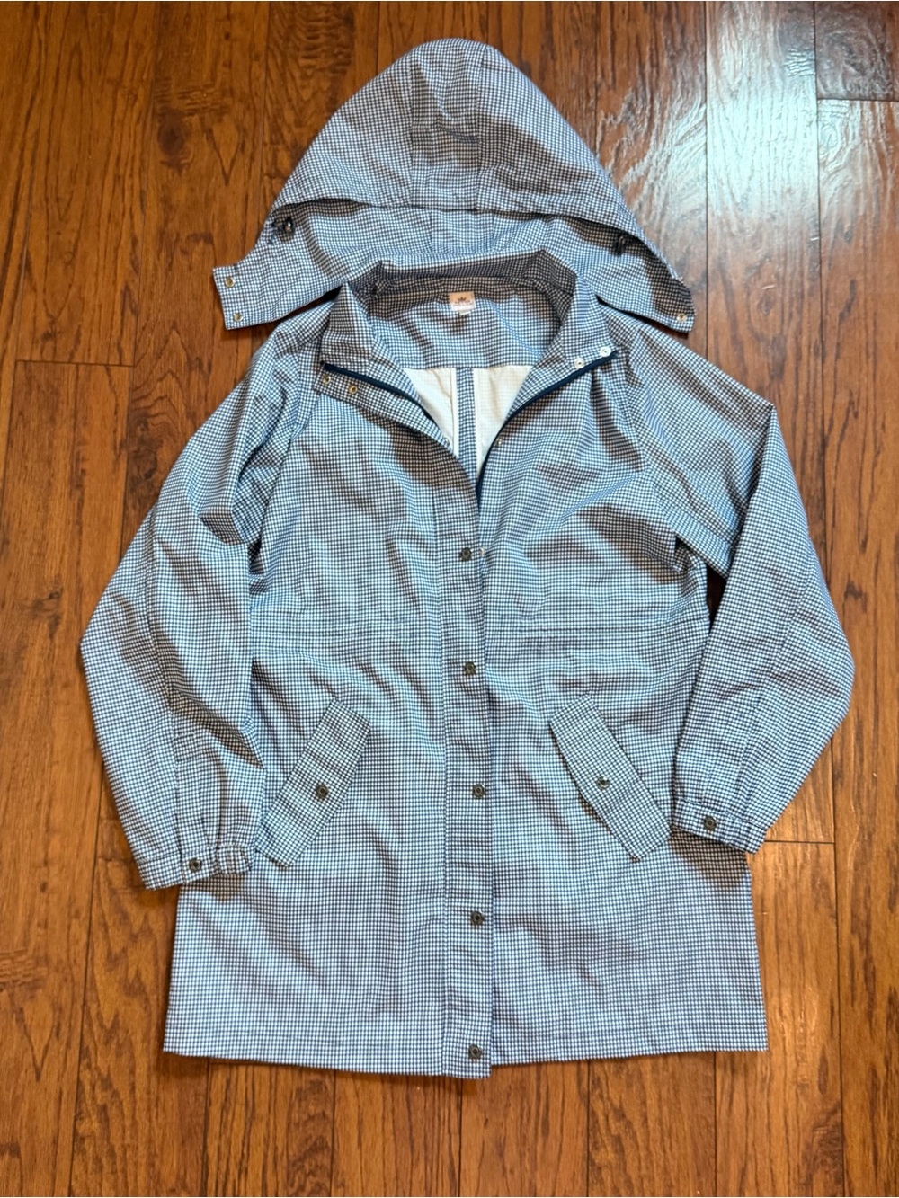 NWOT Peter Millar Navy and White Gingham rain coat